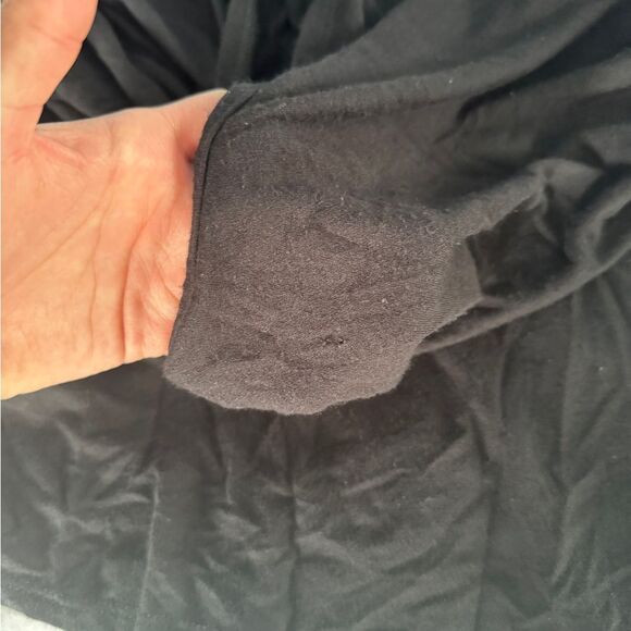 Francesca’s Black Twist Front Short Sleeve Tee Size XXS - Picture 9 of 9